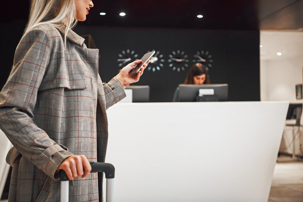 rozwiązania IT dla hoteli, technologie w hotelarstwie, cyfryzacja obiektów turystycznych